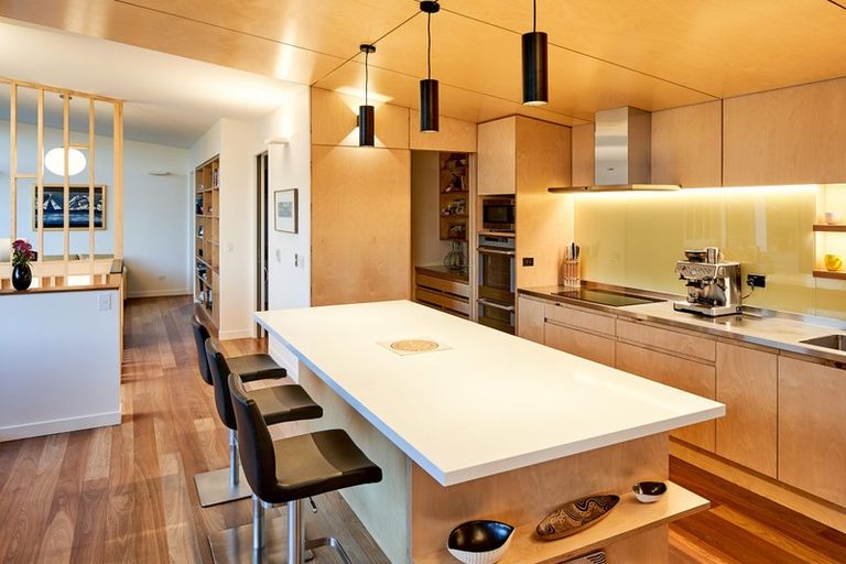 Photo of property in 4 Marama Terrace, Eastbourne, Lower Hutt, 5013