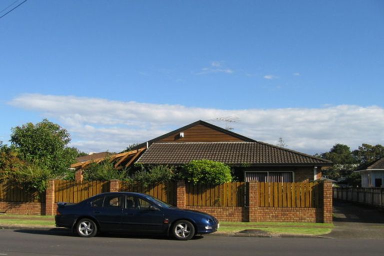Photo of property in 3/26 Inverness Road, Browns Bay, Auckland, 0630