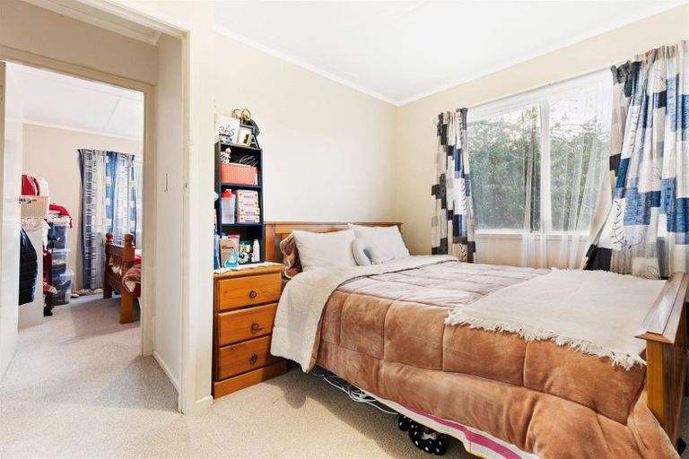 Photo of property in 4 Backhurst Grove, Massey, Auckland, 0614