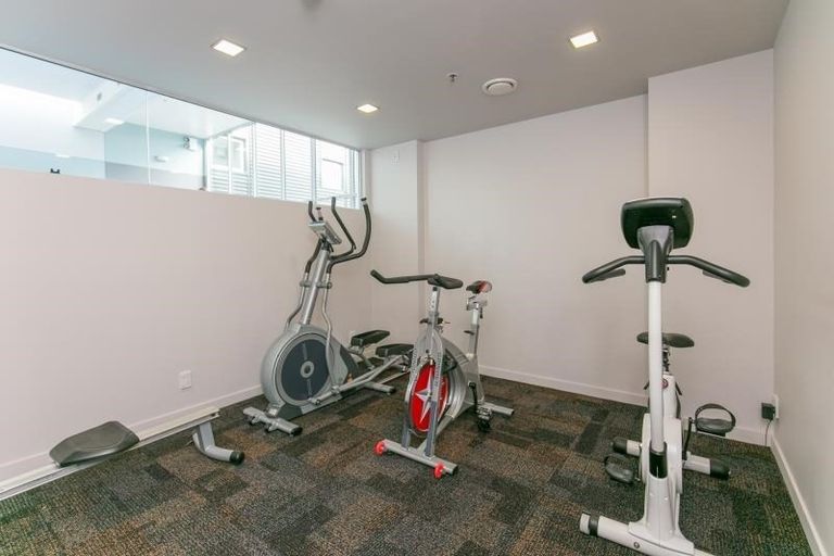 Photo of property in Montreaux Apartments, 9g/164 The Terrace, Wellington Central, Wellington, 6011