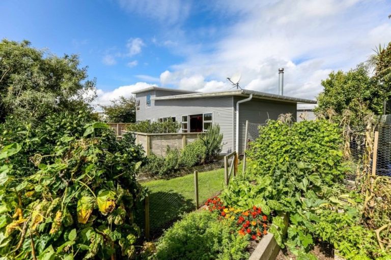 Photo of property in 130b Wairau Road, Oakura, 4314