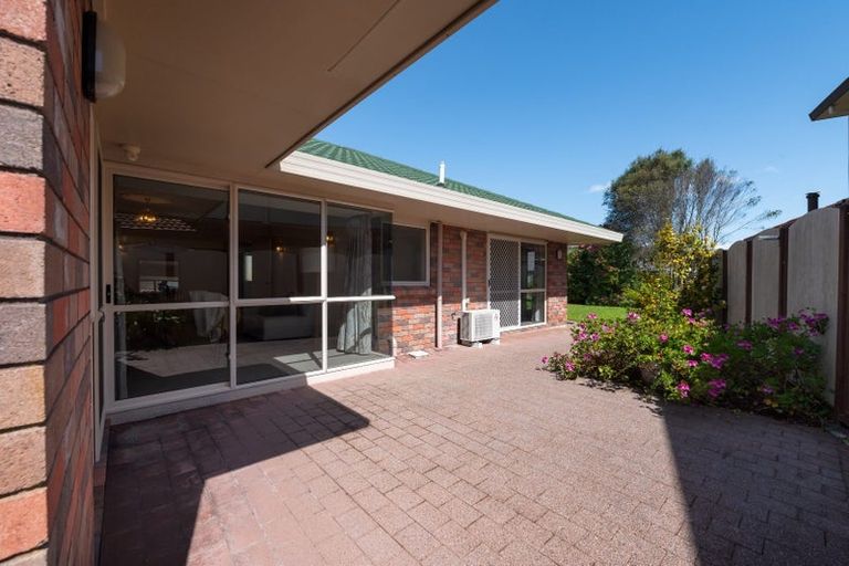 Photo of property in 2 Longwood Place, Harrowfield, Hamilton, 3210