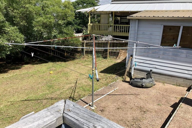 Photo of property in 2/19 Sandgate Avenue, Botany Downs, Auckland, 2010