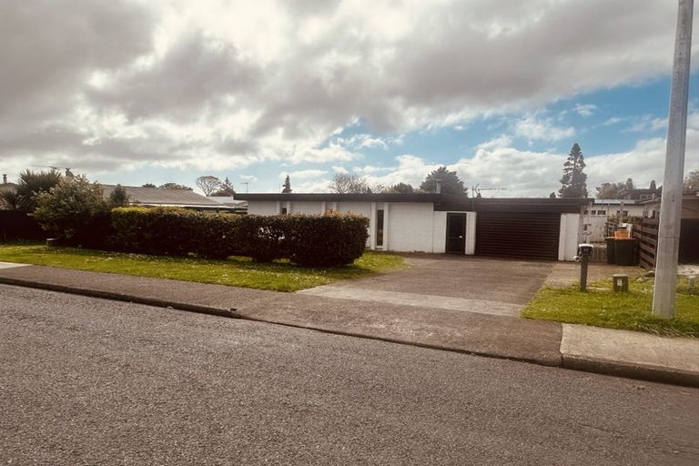 Photo of property in 13 Park Estate Road, Rosehill, Papakura, 2113