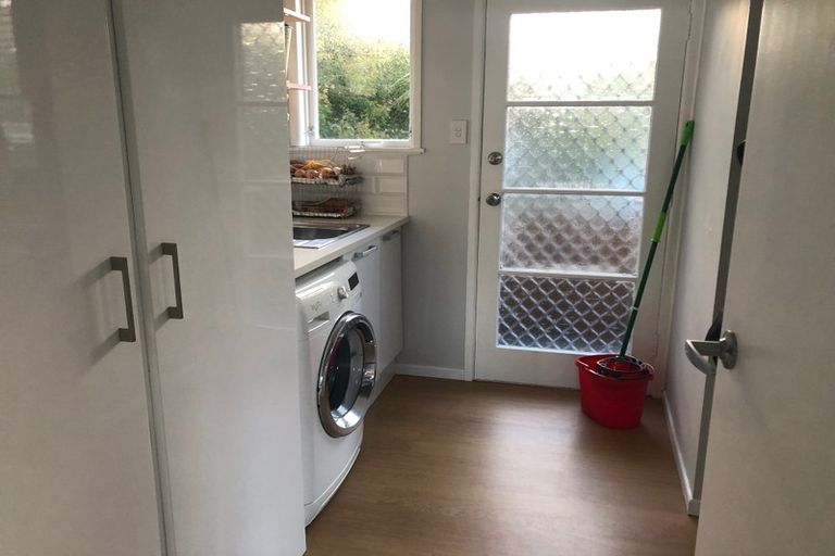 Photo of property in 89 Weatherly Road, Torbay, Auckland, 0630