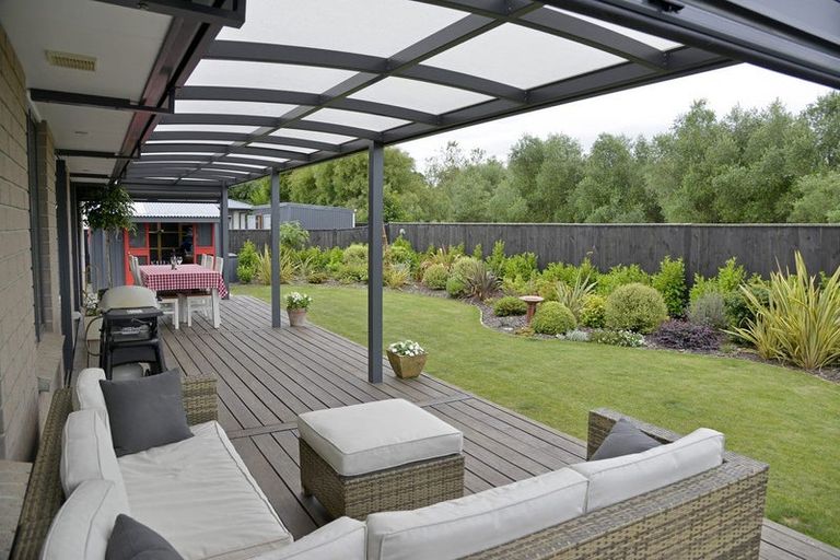 Photo of property in 72 Feist Street, Carterton, 5713