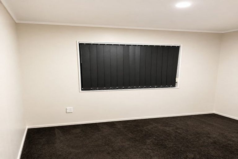 Photo of property in 4b Kimdale Place, Totara Heights, Auckland, 2105