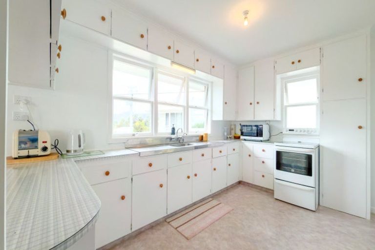 Photo of property in 216 Tony Avenue, Thames, 3500