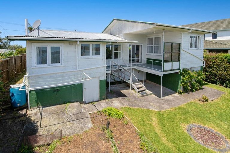 Photo of property in 60 Ardern Avenue, Stanmore Bay, Whangaparaoa, 0932