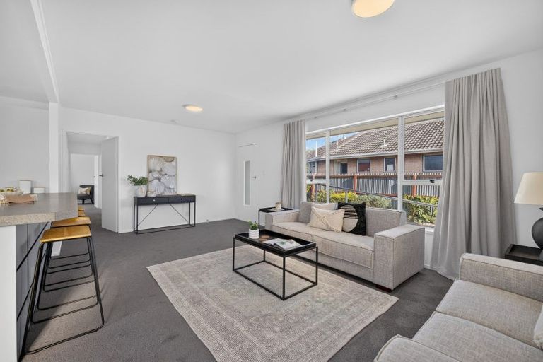 Photo of property in 40 Oakley Crescent, Hornby, Christchurch, 8042