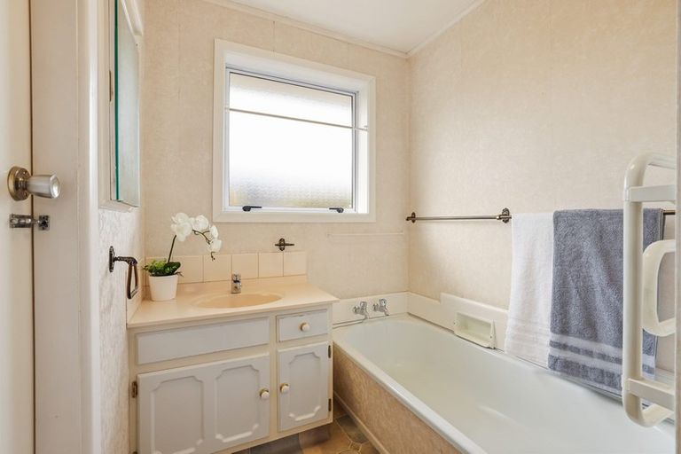 Photo of property in 8 Glenavon Place, Ilam, Christchurch, 8041