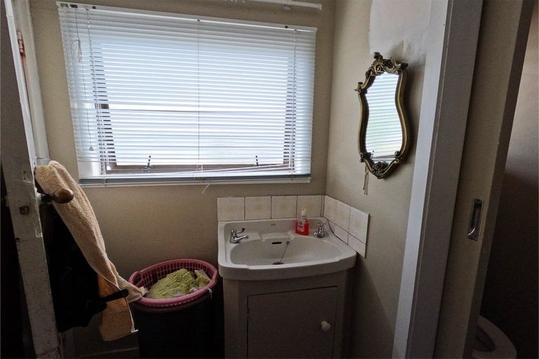 Photo of property in 9/35a Nelson Street, Waitara, 4320