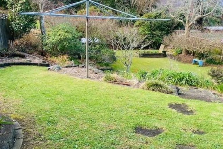 Photo of property in 14 Shaldon Crescent, Blagdon, New Plymouth, 4310