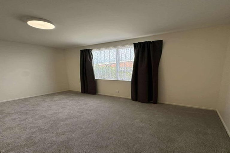 Photo of property in 17 Beeston Place, Redwood, Christchurch, 8051