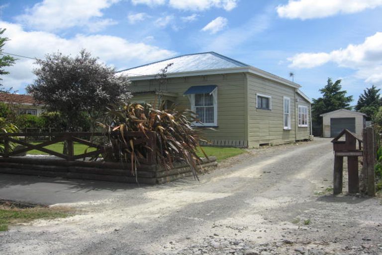 Photo of property in 6 Cambridge Street, Pahiatua, 4910
