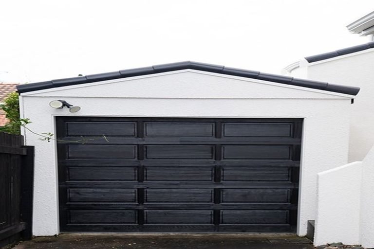 Photo of property in 1/2 Ocean View Road, Milford, Auckland, 0620