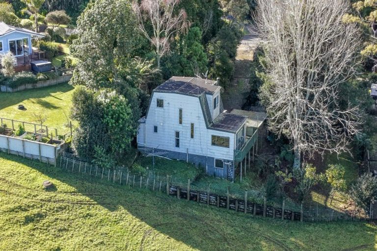 Photo of property in 1569 Rings Road, Coromandel, 3506