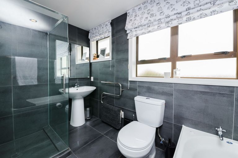 Photo of property in 73 Fairs Road, Milson, Palmerston North, 4414