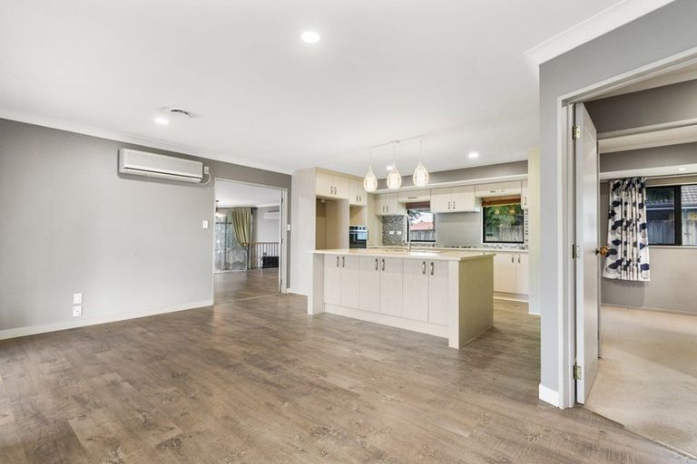 Photo of property in 22 Hoyte Place, Pukehangi, Rotorua, 3015