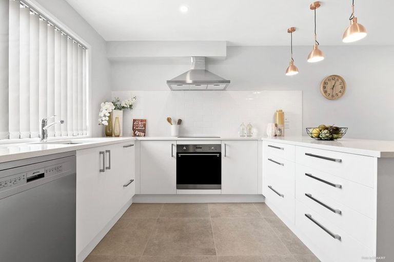 Photo of property in 57 Weir Lane, Silverdale, 0932