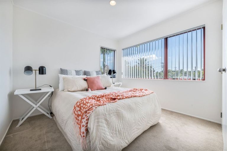 Photo of property in 58 Millen Avenue, Pakuranga, Auckland, 2010