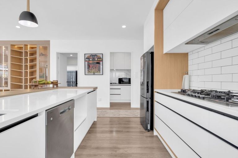 Photo of property in 9 Puruatanga Drive, Flat Bush, Auckland, 2019