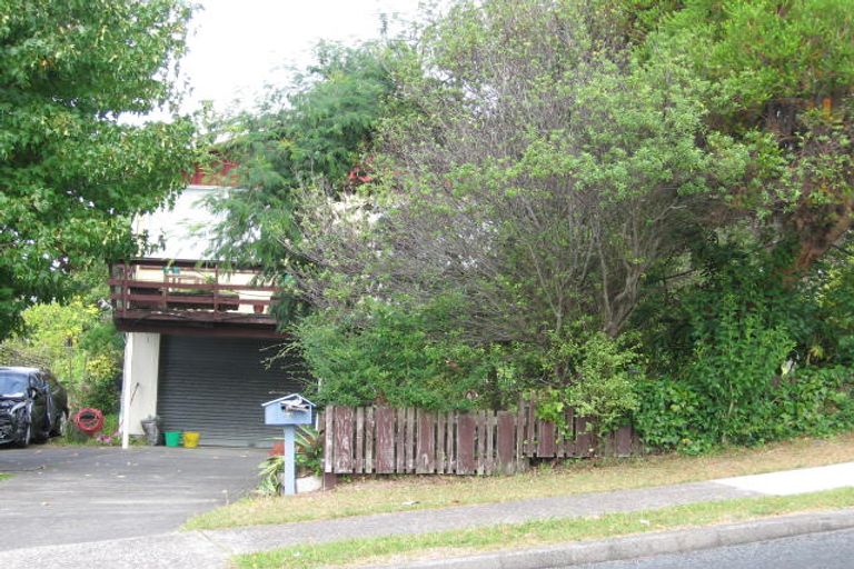 Photo of property in 71 Weatherly Road, Torbay, Auckland, 0630