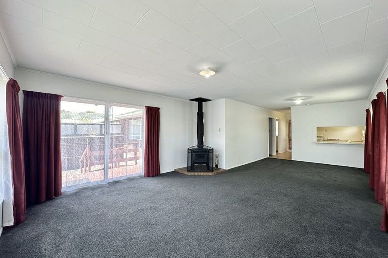 Photo of property in 1/20 Roband Crescent, Brown Owl, Upper Hutt, 5018