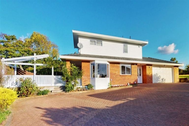Photo of property in 78 Lagoon Way, West Harbour, Auckland, 0618