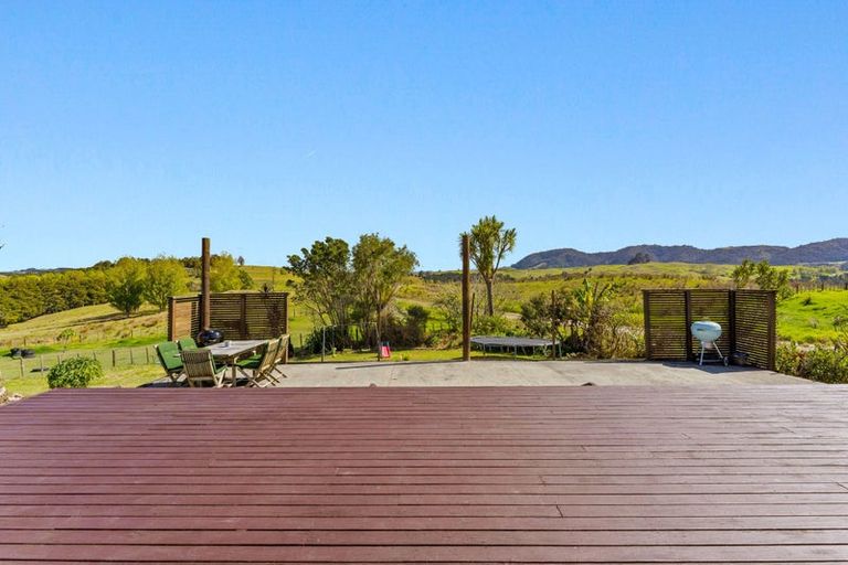 Photo of property in 301 Ranganui Road, Kaiwaka, 0573