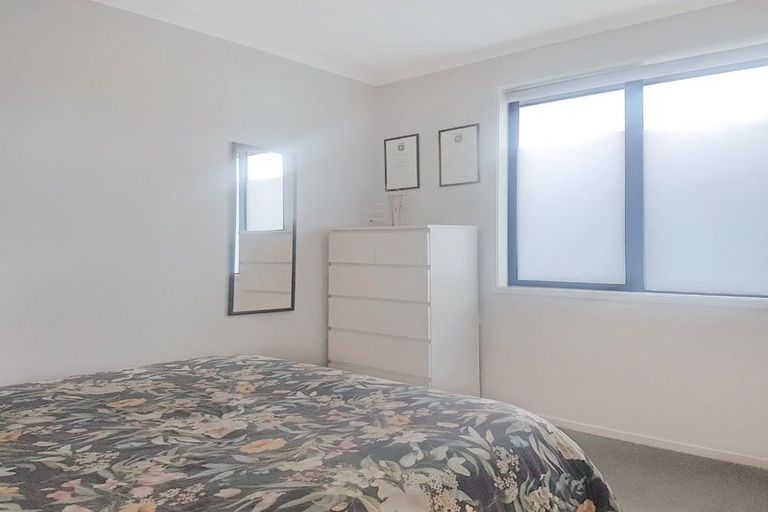 Photo of property in 10 Akeake Lane, Manurewa, Auckland, 2102