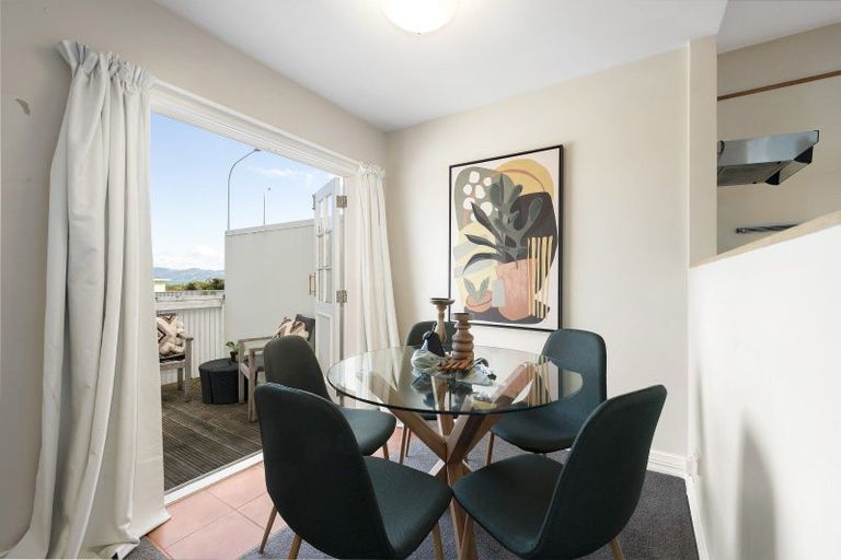 Photo of property in 69 Muritai Road, Eastbourne, Lower Hutt, 5013