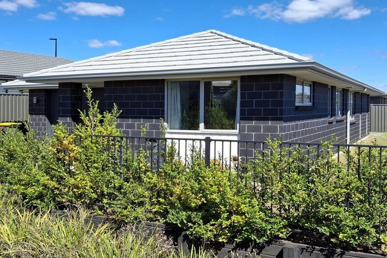 Photo of property in 70 Sentinel Avenue, Omokoroa, 3114
