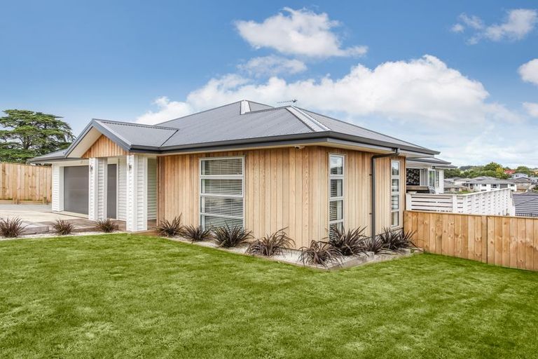 Photo of property in 28 Hillpark Drive, Pokeno, 2402