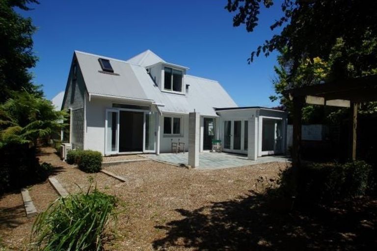 Photo of property in 9 Woodford Terrace, Ilam, Christchurch, 8053