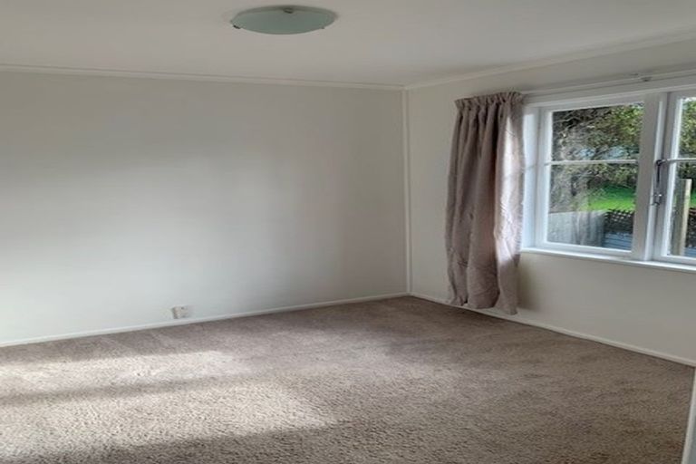 Photo of property in 2/182 Archers Road, Glenfield, Auckland, 0629