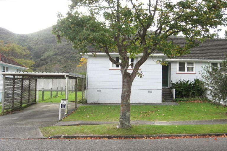 Photo of property in 3 Reuben Grove, Naenae, Lower Hutt, 5011