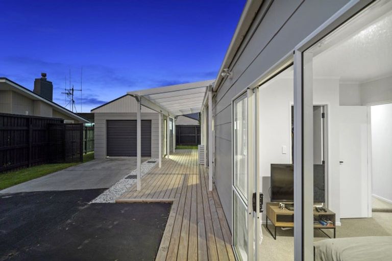 Photo of property in 8 Mardi Place, Mount Maunganui, 3116