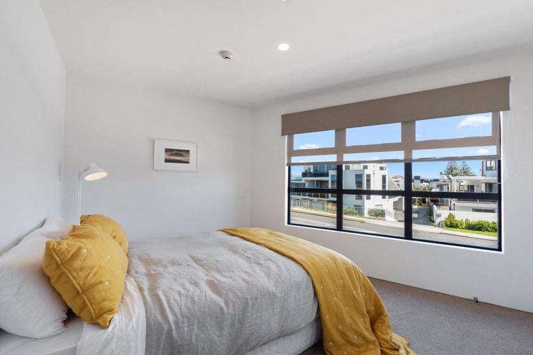 Photo of property in 211 Marine Parade, Mount Maunganui, 3116