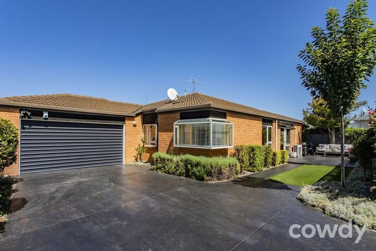 Photo of property in 1/10 Blair Avenue, Papanui, Christchurch, 8053