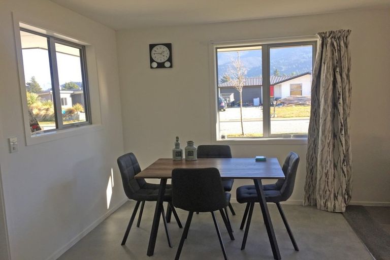 Photo of property in 13 Bell Street, Lake Hawea, 9382