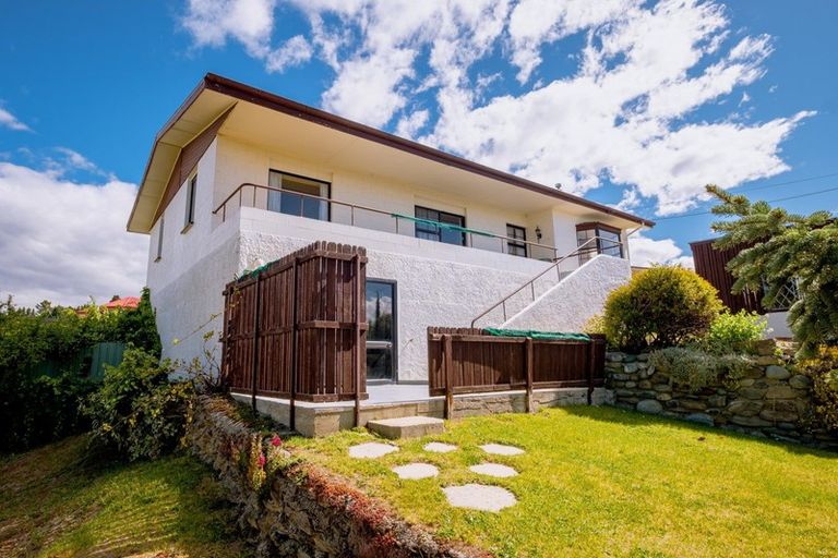 Photo of property in 5 View Road, Bridge Hill, Alexandra, 9320