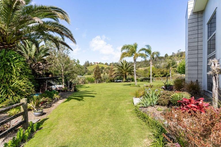 Photo of property in 14 Titoki Lane, Whangamata, 3691