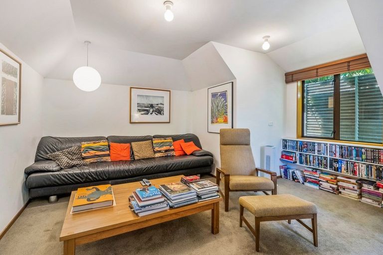 Photo of property in 8a Margaret Street, Wadestown, Wellington, 6012