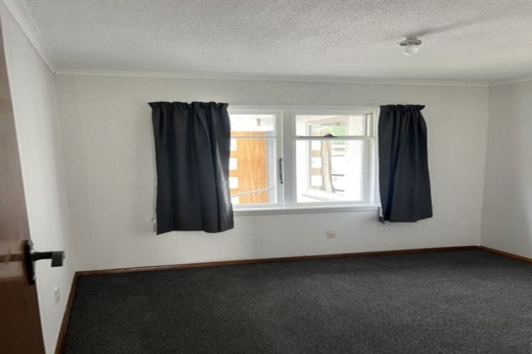 Photo of property in 31 Burden Avenue, Wainuiomata, Lower Hutt, 5014
