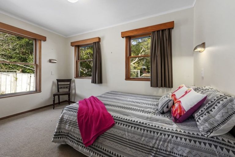 Photo of property in 8 Maire Street, Eastbourne, Lower Hutt, 5013