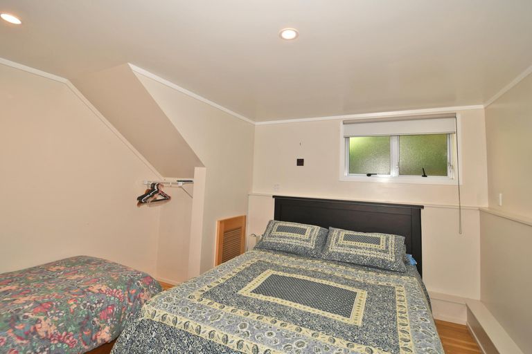 Photo of property in 8 Hillside Crescent, Leigh, 0985