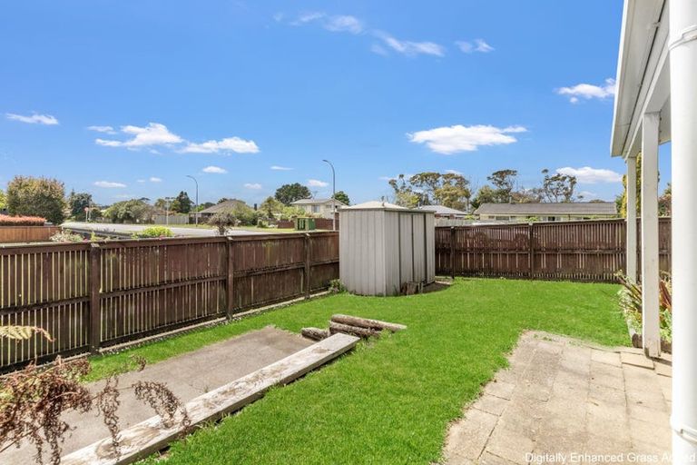 Photo of property in 70 Sandspit Road, Waiuku, 2123