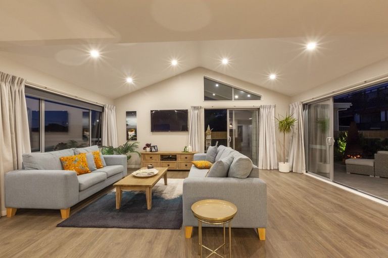 Photo of property in 118 Rosetta Road, Raumati South, Paraparaumu, 5032