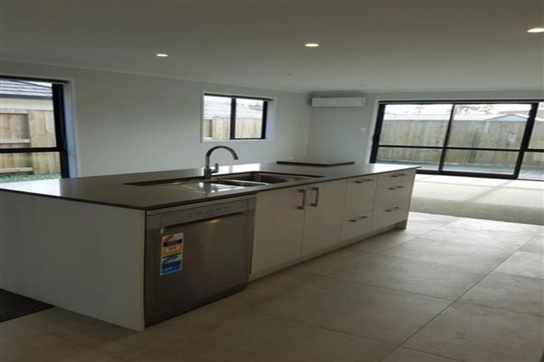 Photo of property in 20 Furlong Road, Papamoa, 3118